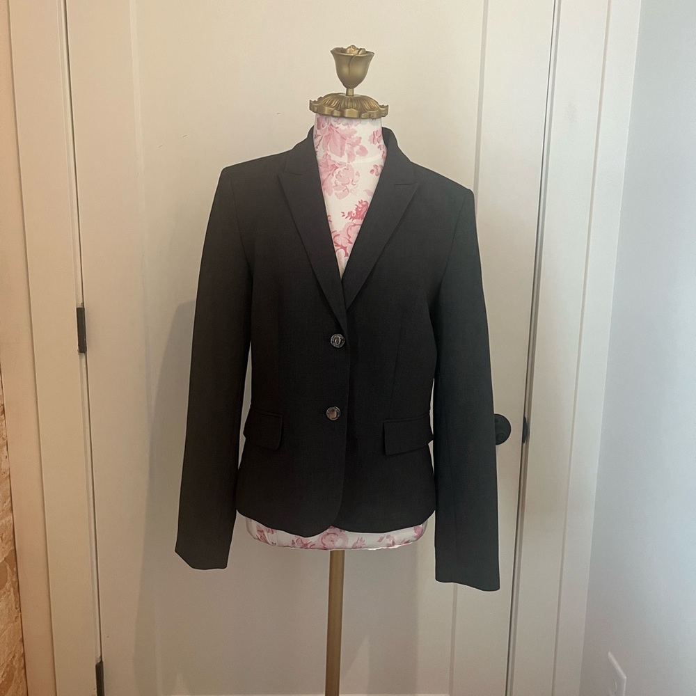 NWOT Calvin Klein Notch Collar Long Sleeve Padded Shoulder Stretch Jacket